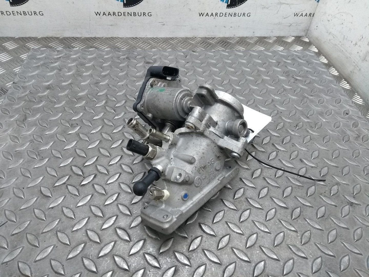 VOLKSWAGEN GOLF GASKLEPHUIS 04L128063J 2015, Ophalen of Verzenden, Gebruikt, ARN erkend