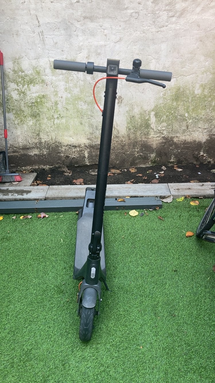 Xiaomi 4 Lite avec chargeur, Vélos & Vélomoteurs, Enlèvement, Utilisé, Step électrique (E-scooter)