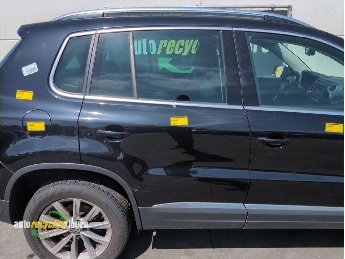 Portière 4portes arrière droite d'un Volkswagen Tiguan (LC, -, Volkswagen, -, 3 mois de garantie