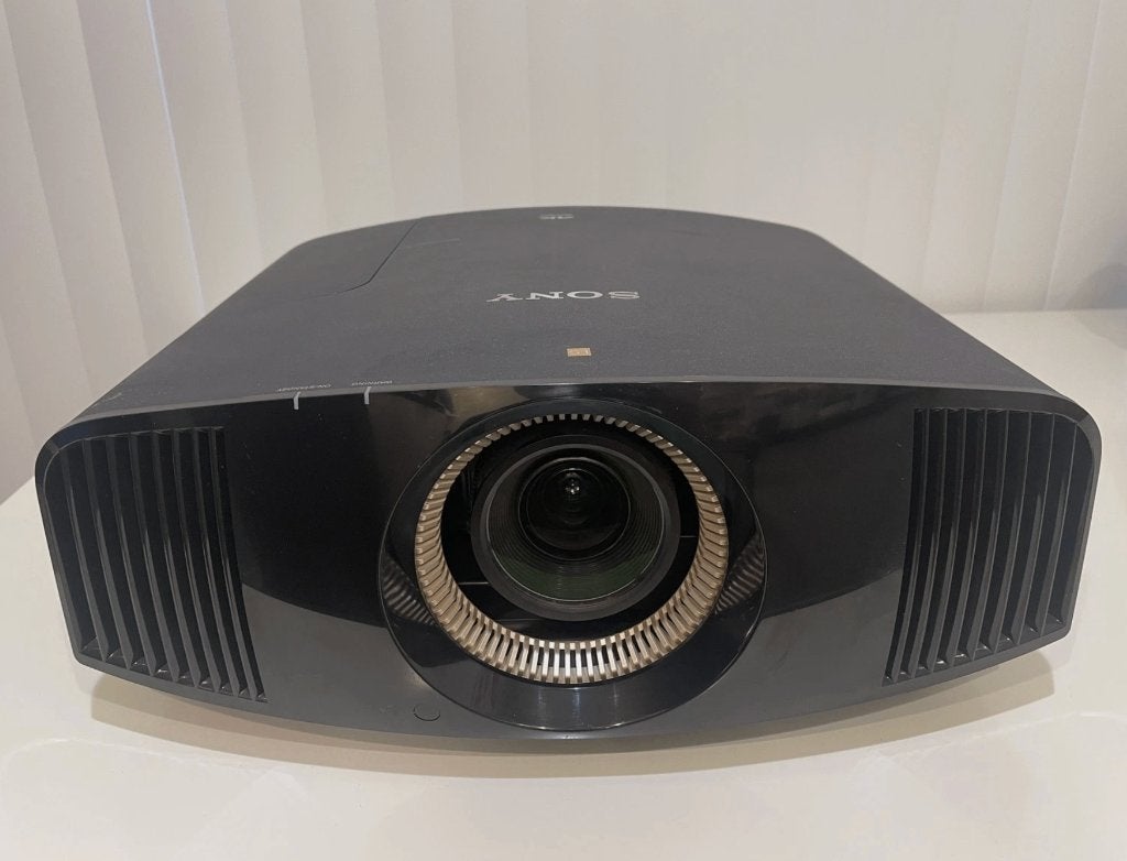 Projecteur Sony VPL-VW-385ES, excellent état, TV, Hi-fi & Vidéo, Enlèvement ou Envoi, Utilisé
