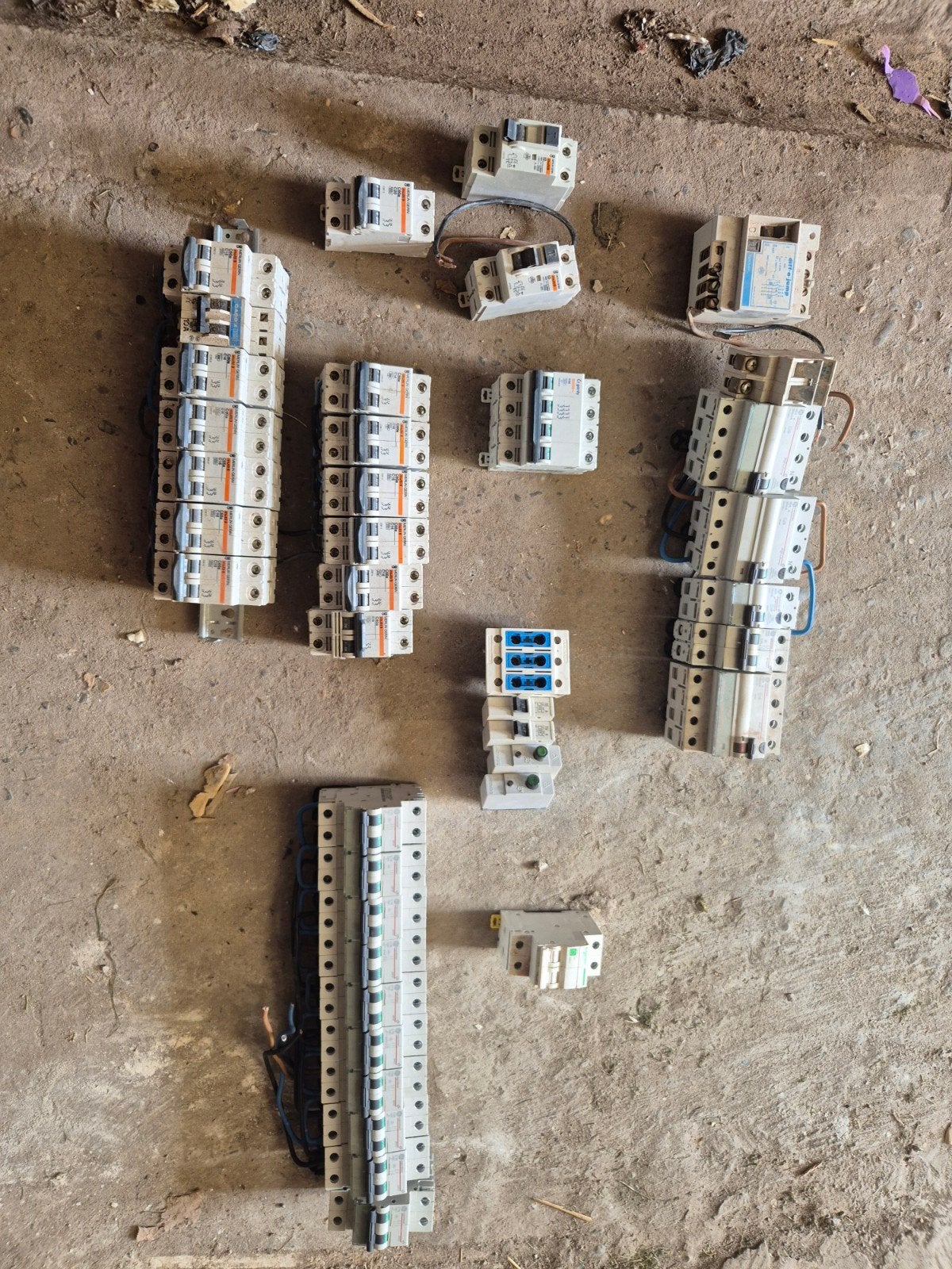 automaten en verliesstroomschakelaars vynckier,merlin gerin, Doe-het-zelf en Bouw, Elektriciteit en Kabels, Ophalen, Gebruikt