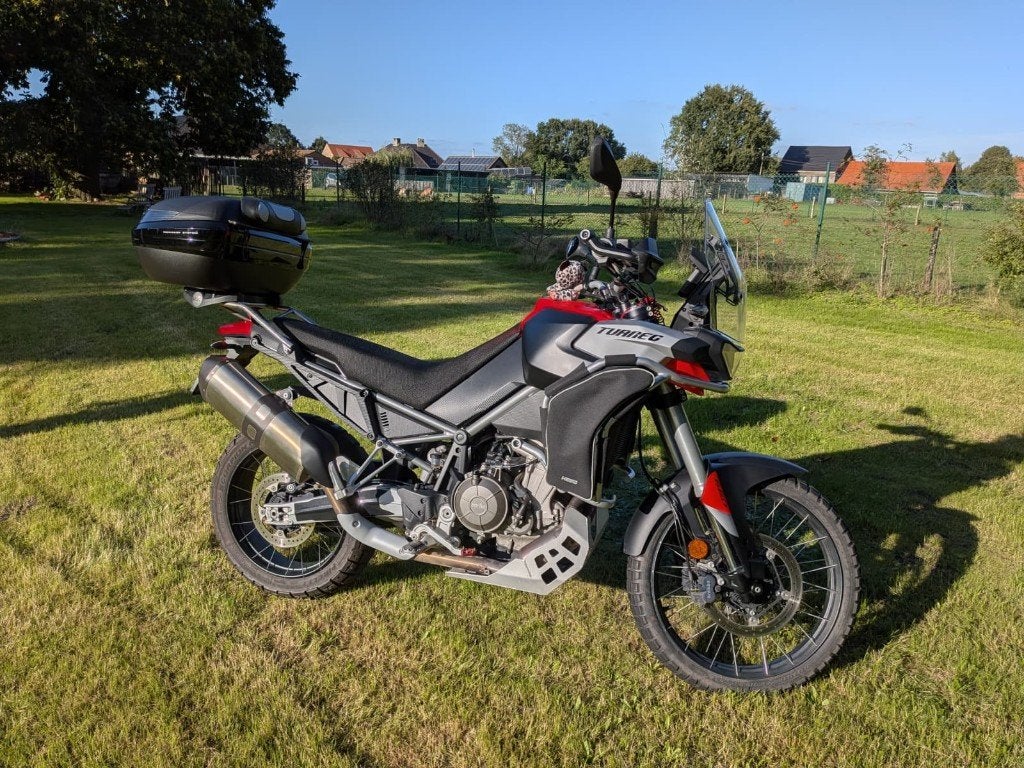 Prachtige Aprilia Tuareg 660 (2024) - Topstaat & Vol opties!, Motoren, 2 cilinders, Occasion, Motorrijbewijs A, 660 cc