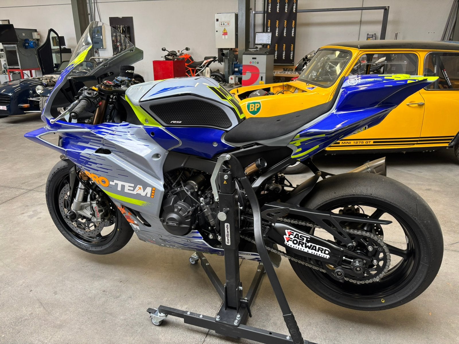 Yamaha R9 Piste, Enlèvement, Neuf