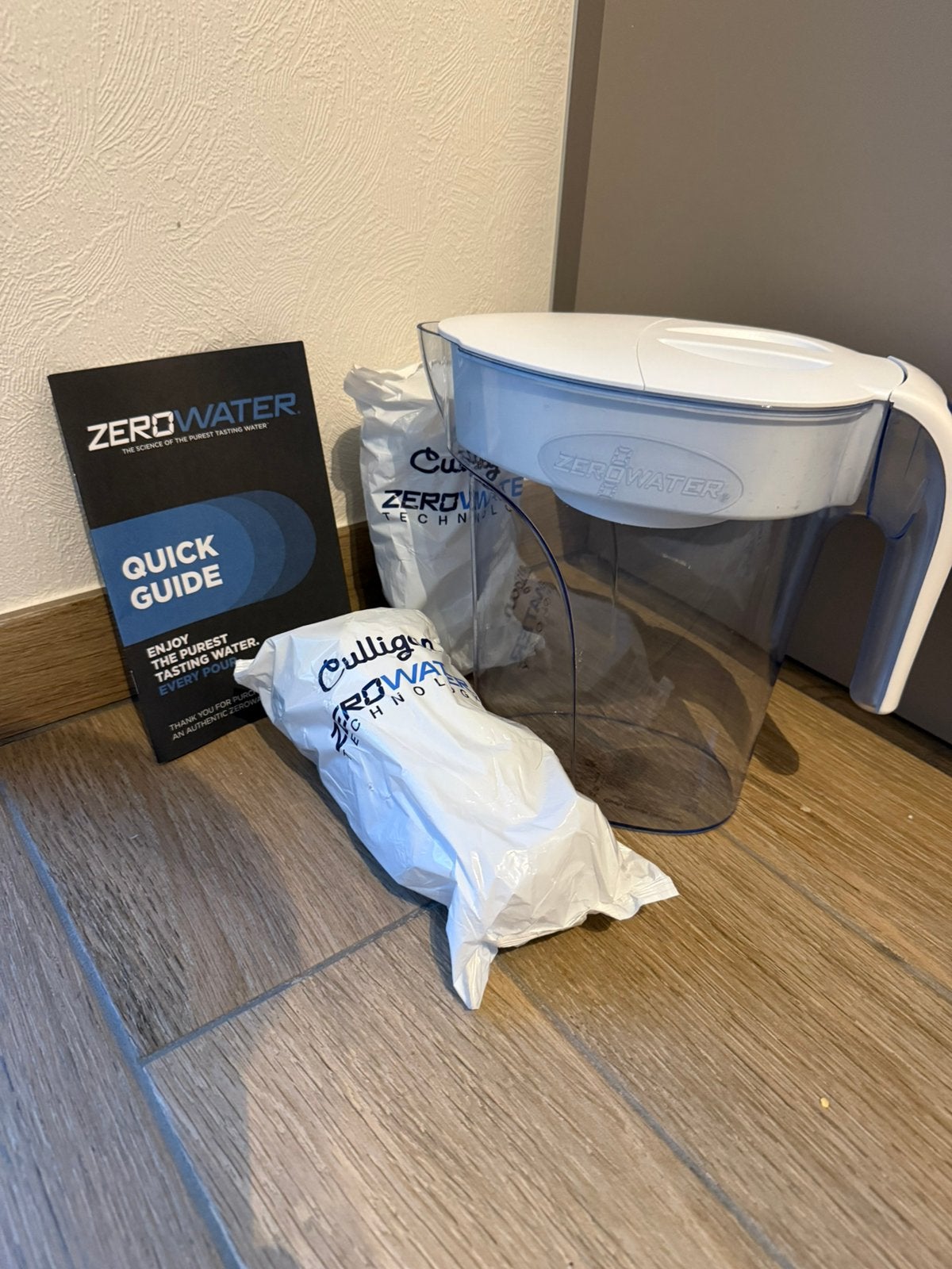 Zerowater carafe filtrante + 2 filtres NEUF, Elektronische apparatuur, Waterontharders, Ophalen, Zo goed als nieuw