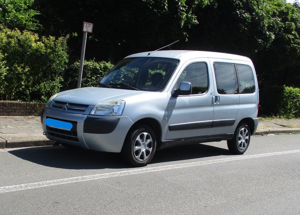 Citroen Berlingo 1.4 Benzine/Gekeurd+Carpass, Auto's, Citroën, Stof, Zwart, Elektrische ramen, Berlingo