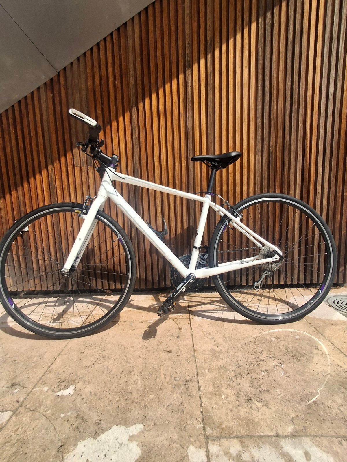 Specialized Vita Hybride fiets maat M (dames), Fietsen en Brommers, 28 inch, Gebruikt, Velgrem, 15 tot 20 versnellingen