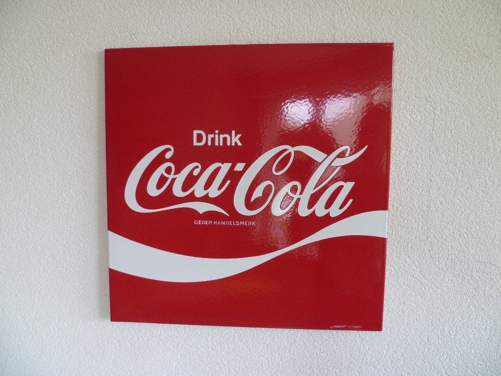 EMAILLE RECLAMEBORD"DRINK COCA COLA''UIT JAREN 60/70, Verzamelen, Ophalen of Verzenden, Gebruikt, Reclamebord