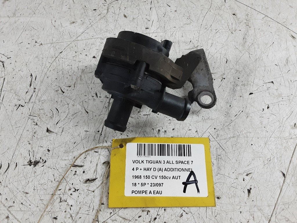 WATERPOMP Volkswagen Tiguan Allspace (BW2) (5Q0965567J), Gebruikt, Volkswagen, Volkswagen AG, Kundenbetreuung@volkswagen.de