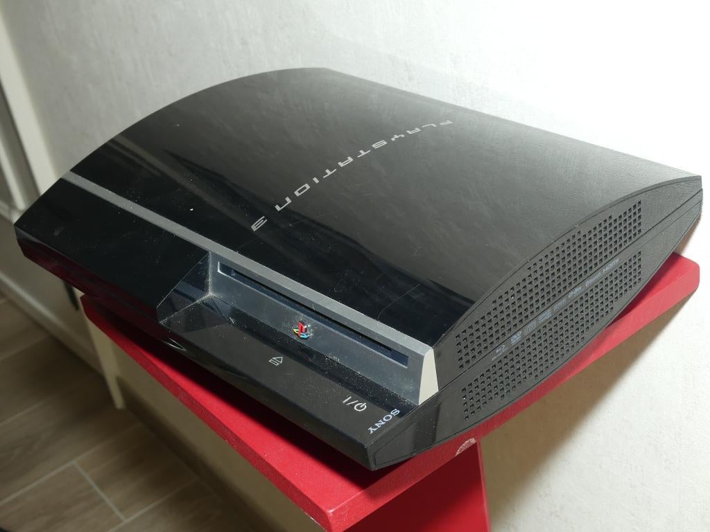 Playstation 3 (Fat One), Consoles de jeu & Jeux vidéo, Consoles de jeu | Sony PlayStation 3, Utilisé, Phat, 40 GB, Sans contrôleur