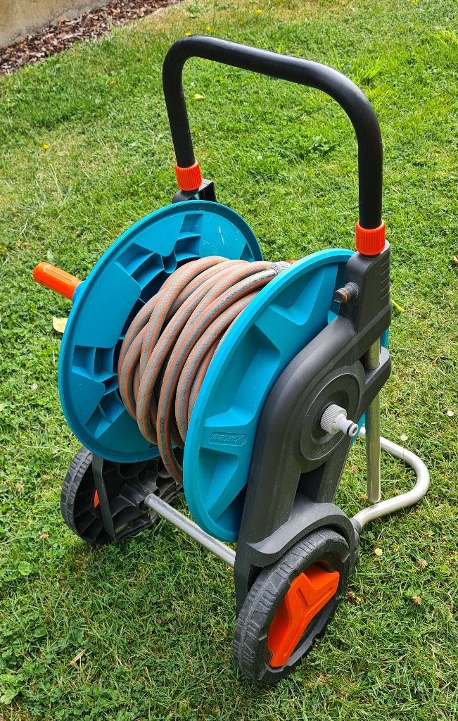 Grote Gardena haspel.  Met 20m gardena slang., Ophalen, Zo goed als nieuw, Tuinslanghaspel