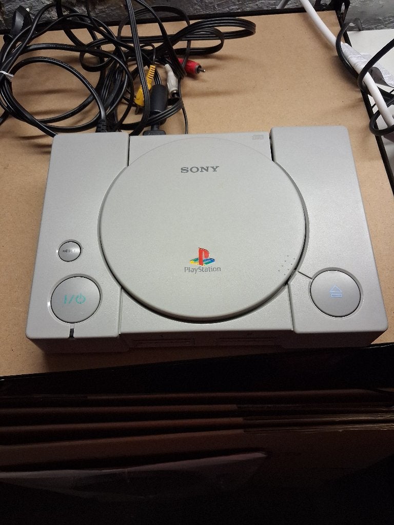 Console de jeux Sony Playstation 1 Dualshock, Enlèvement ou Envoi, Comme neuf, Avec 3 manettes ou plus