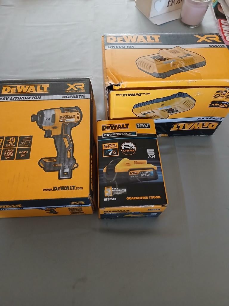 Dewalt 18 V, Enlèvement