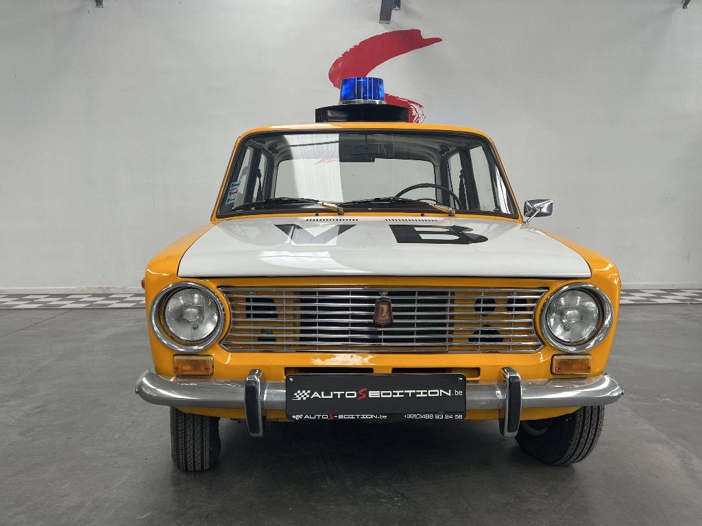 LADA VAZ 2102 - POLICE TCHÈQUE - OLDTIMER, Autos, Cuir, Autres modèles, Beige, Entreprise