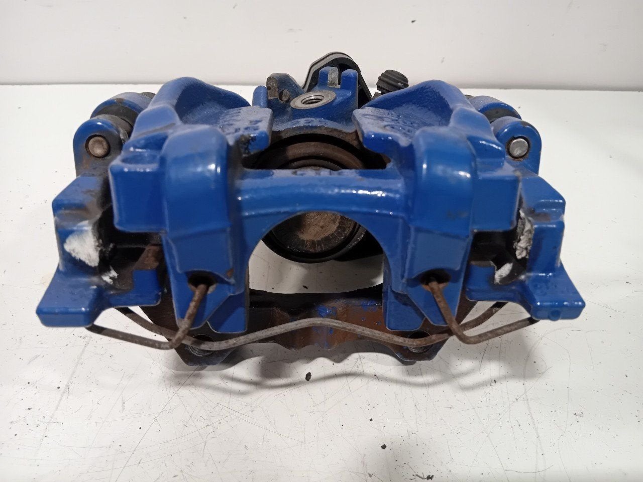 Remklauw links achter Volkswagen Golf, Onderdelen@venauto.nl, Van der Ven Autorecycling B.V., Ettenseweg 76, 4706 PB Roosendaal, The Netherlands