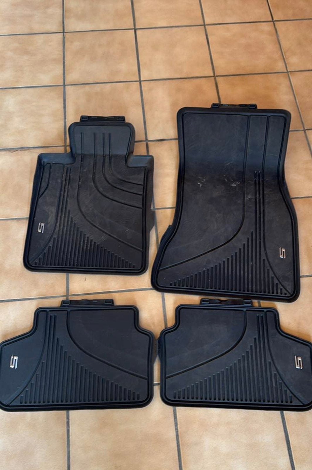 Bmw rubbermatten 5 reeks, Auto diversen, Automatten, Ophalen, Zo goed als nieuw