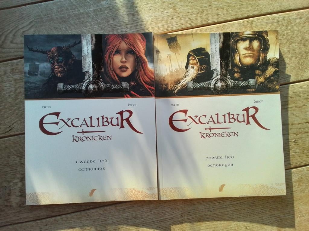 Excalibur kronieken deel 1 en 2 sc, Boeken, Ophalen of Verzenden, Zo goed als nieuw