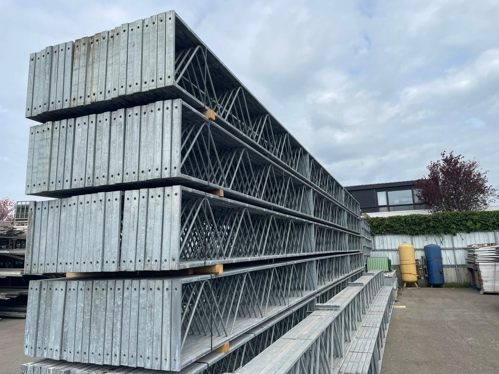 Fermes en treillis | Longueur = 12 680 mm | Hauteur = 540 mm, Enlèvement, Utilisé, Métal, Autres types