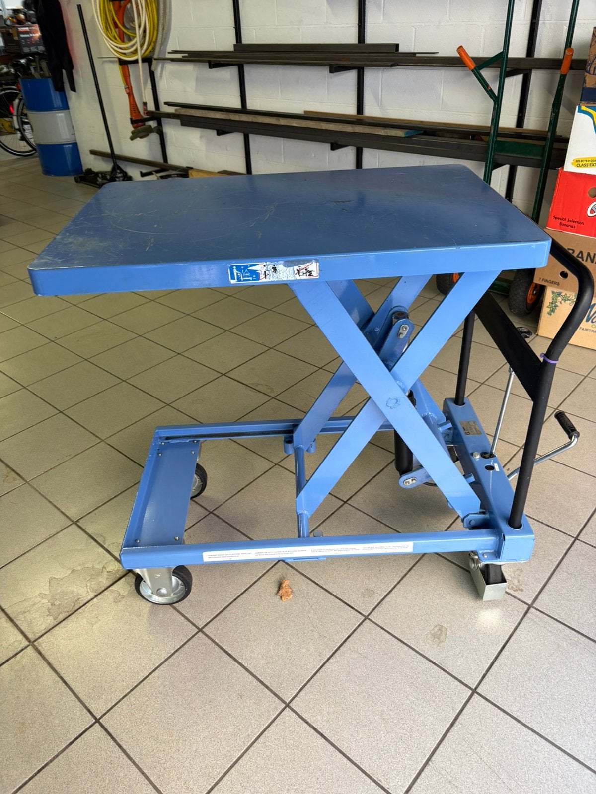 Werktafel hefttafel 500kg, Bricolage & Construction, Enlèvement, Comme neuf, Chariot de transport