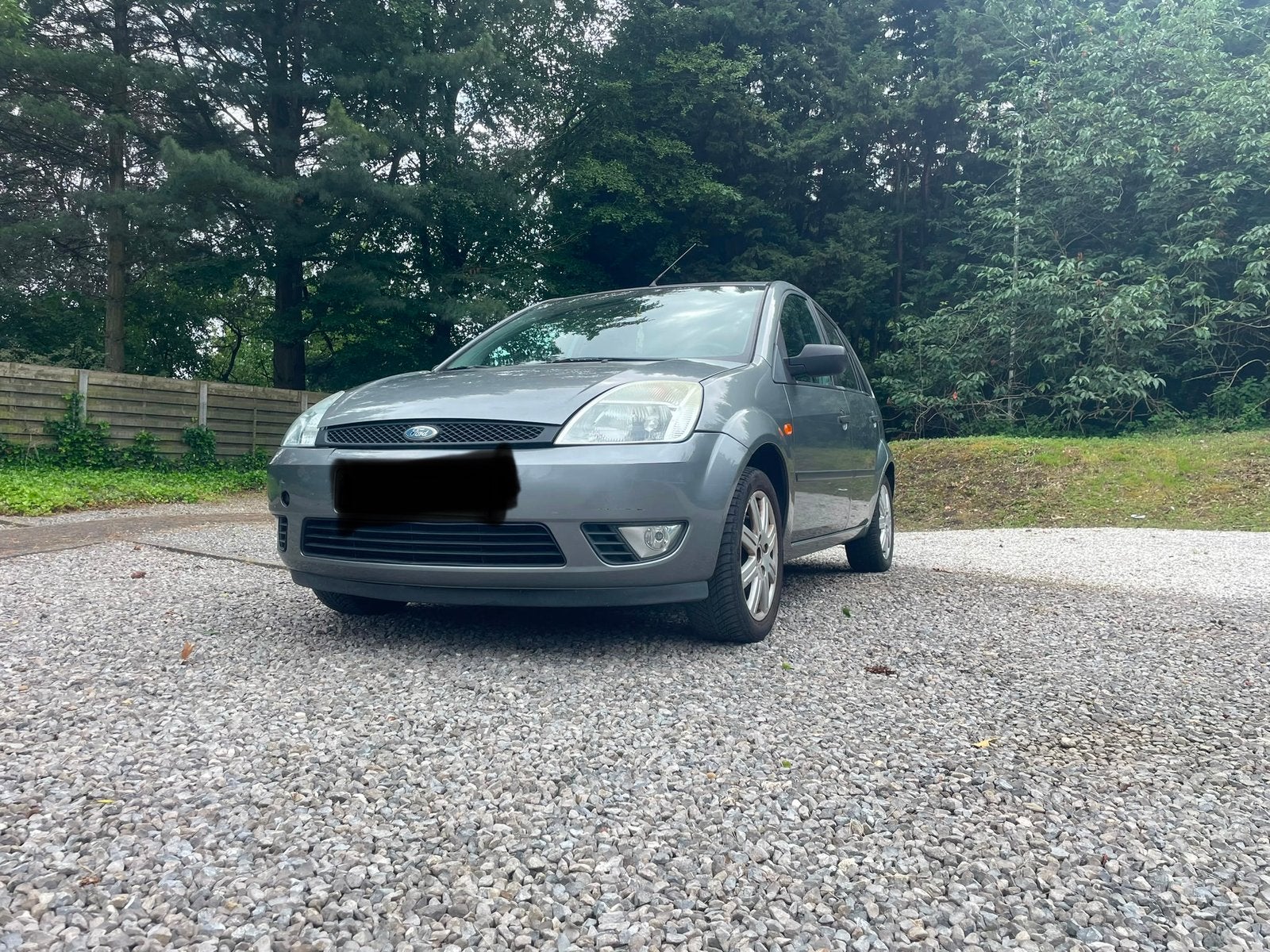 FORD FIESTA (GEKEURD VOOR VERKOOP), Auto's, Voorwielaandrijving, 4 zetels, Stof, Zwart