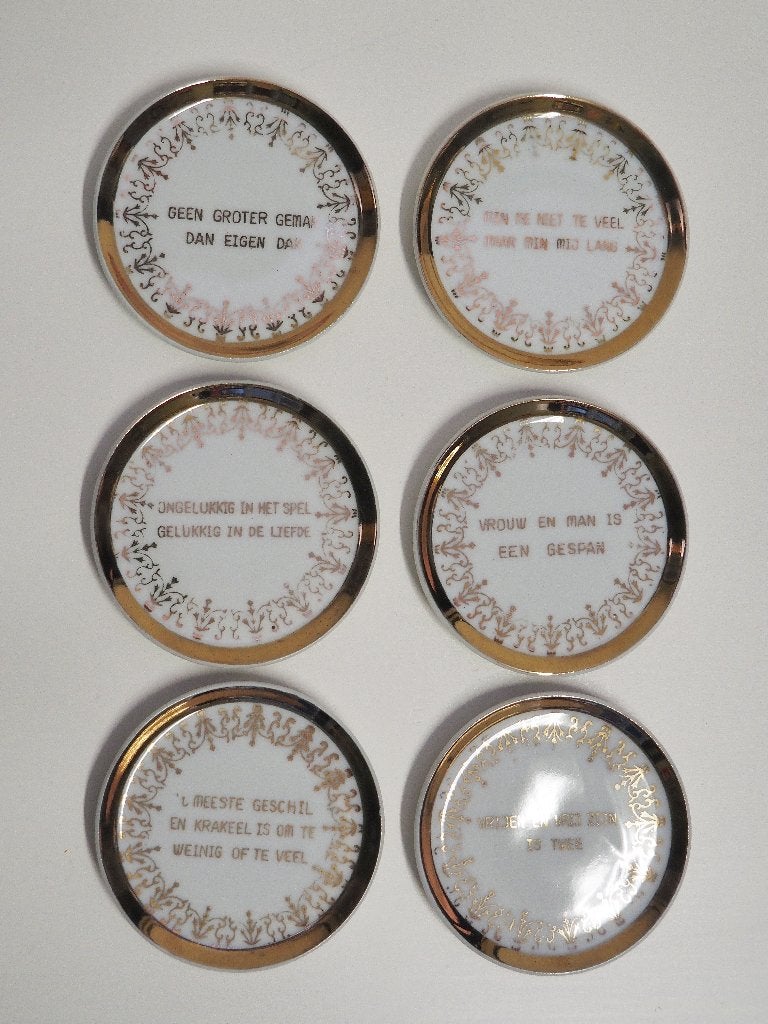 6 Porseleinen bordjes/ glasonderzetters, Enlèvement ou Envoi, Sous-verre, Pierre/céramique, Comme neuf