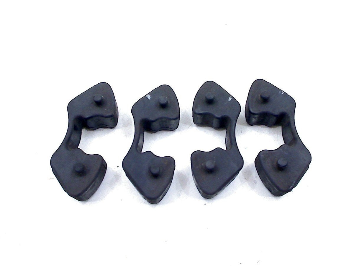 CAOUTCHOUCS PORTE-PIGNON Kawasaki, Dhr. S. di Majo, Utilisé, Info@cama-motorparts.nl, P.J. Troelstraweg 8 8
3144 CX  MAASSLUIS, NL