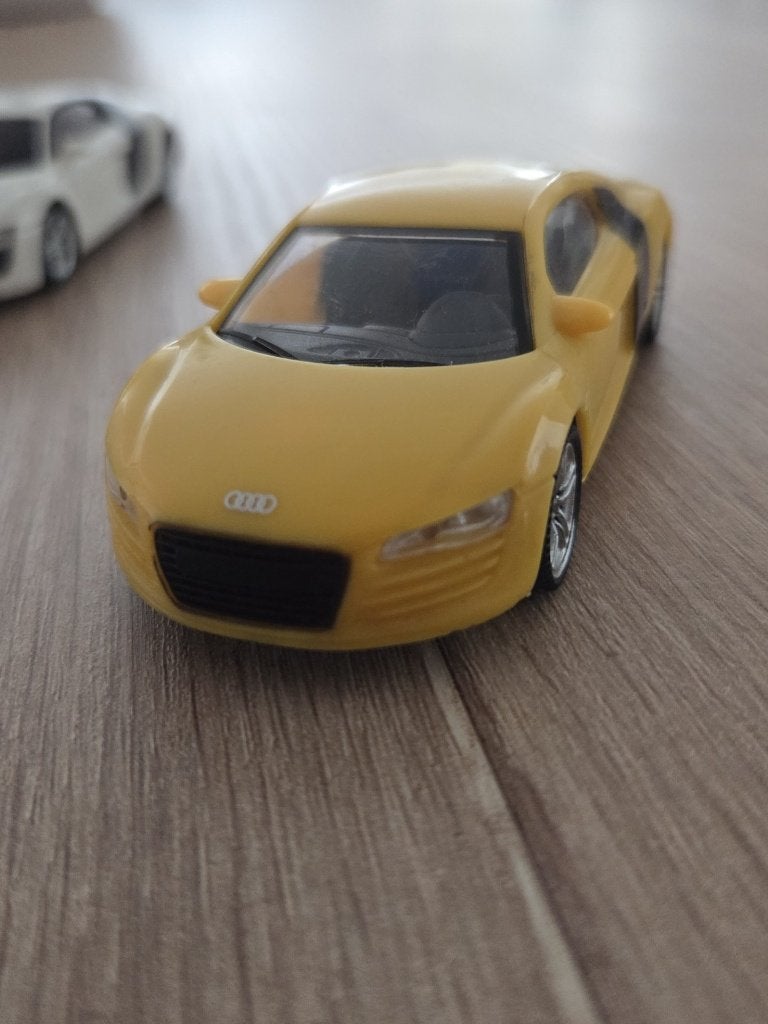 Mliniature Audi R8, Enlèvement ou Envoi, Utilisé
