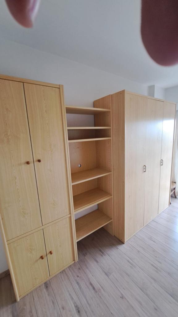 Belle armoire à 3 portes en hêtre clair Brand Mustering, Enlèvement