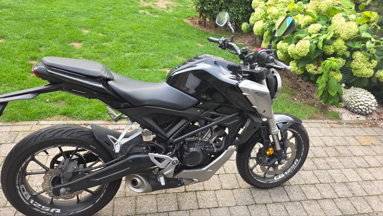 Honda cb125r, zwart, prima staat, wegens overstap naar A2, Motos, Occasion, Permis Moto A1 minimum, Particulier, ABS