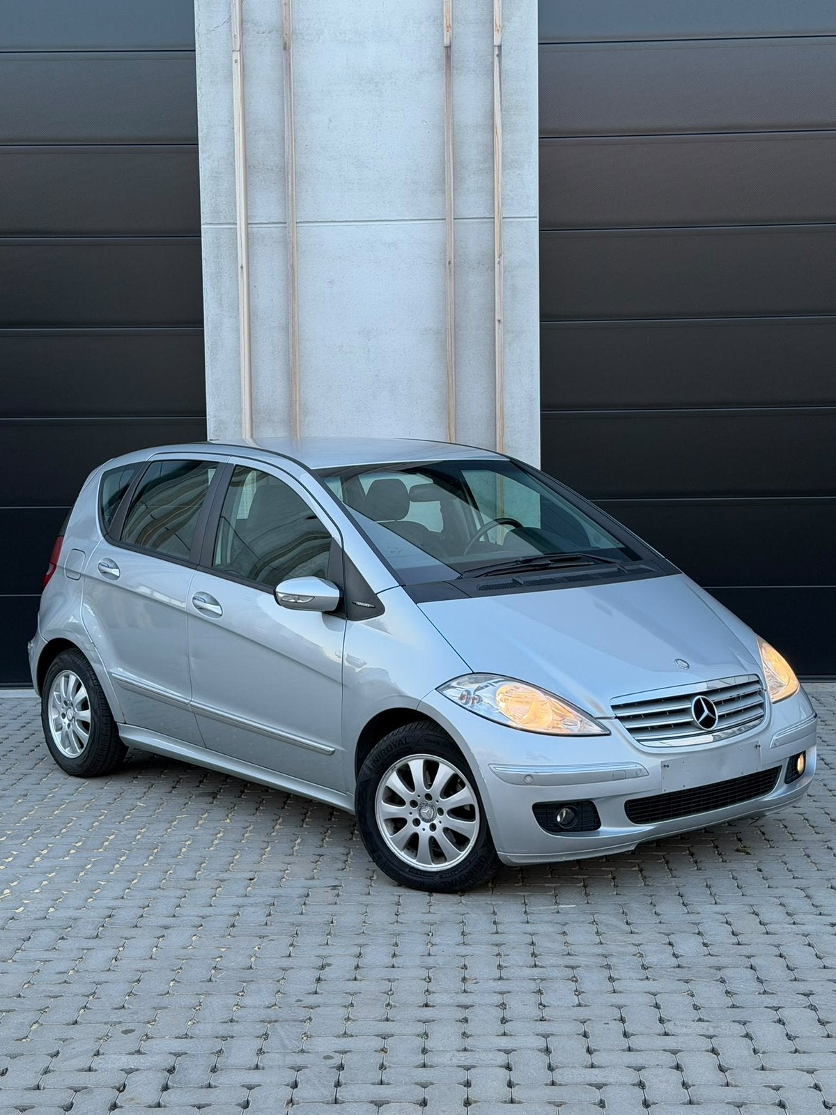 MERCEDES A180 // AUTOMAAT // 2.0DIESEL // AIRCO, Autos, Cuir, Noir, 5 portes, Automatique