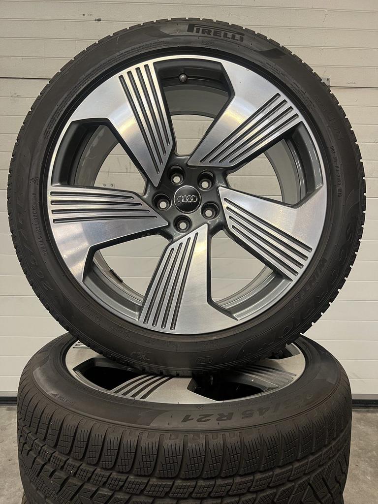 21’’ AUDI Q7 AUDI Q8 ETRON 55 4KE TURBINE VELGEN WINTERBANDE, Auto-onderdelen, Banden en Velgen, -, 265 mm, -, Banden en Velgen
