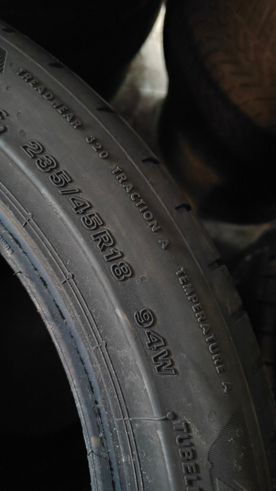 235/45r18 Bridgestone 45€ per stuk met montage en balanceren, Ophalen of Verzenden
