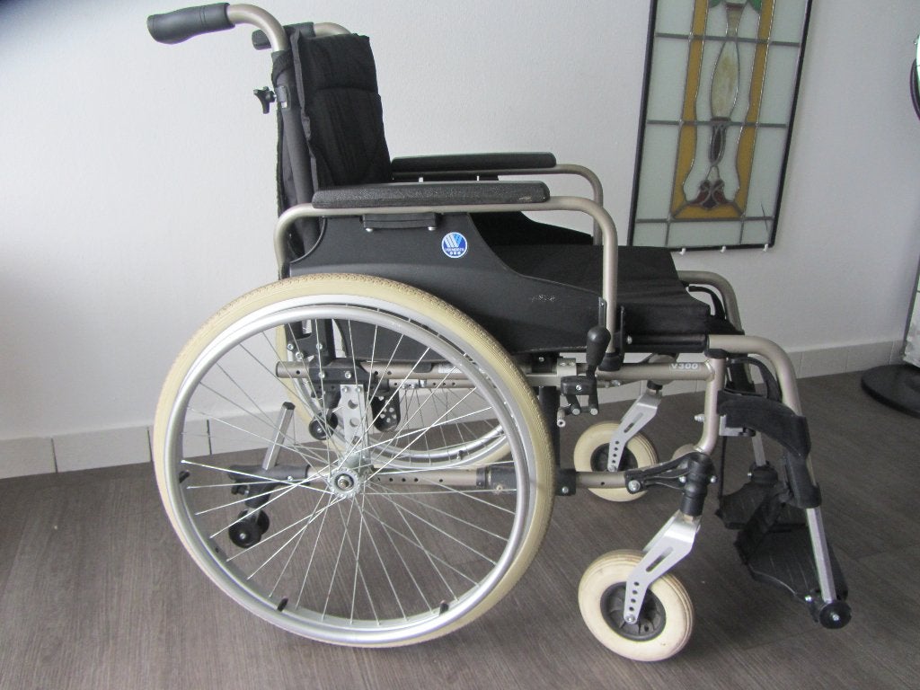 Fauteuil roulant léger Vermeiren V 300, aluminium, Enlèvement