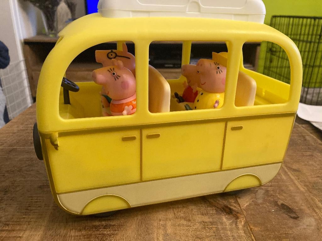 De camper en 4 Peppa Pig figuren, Ophalen of Verzenden, Gebruikt