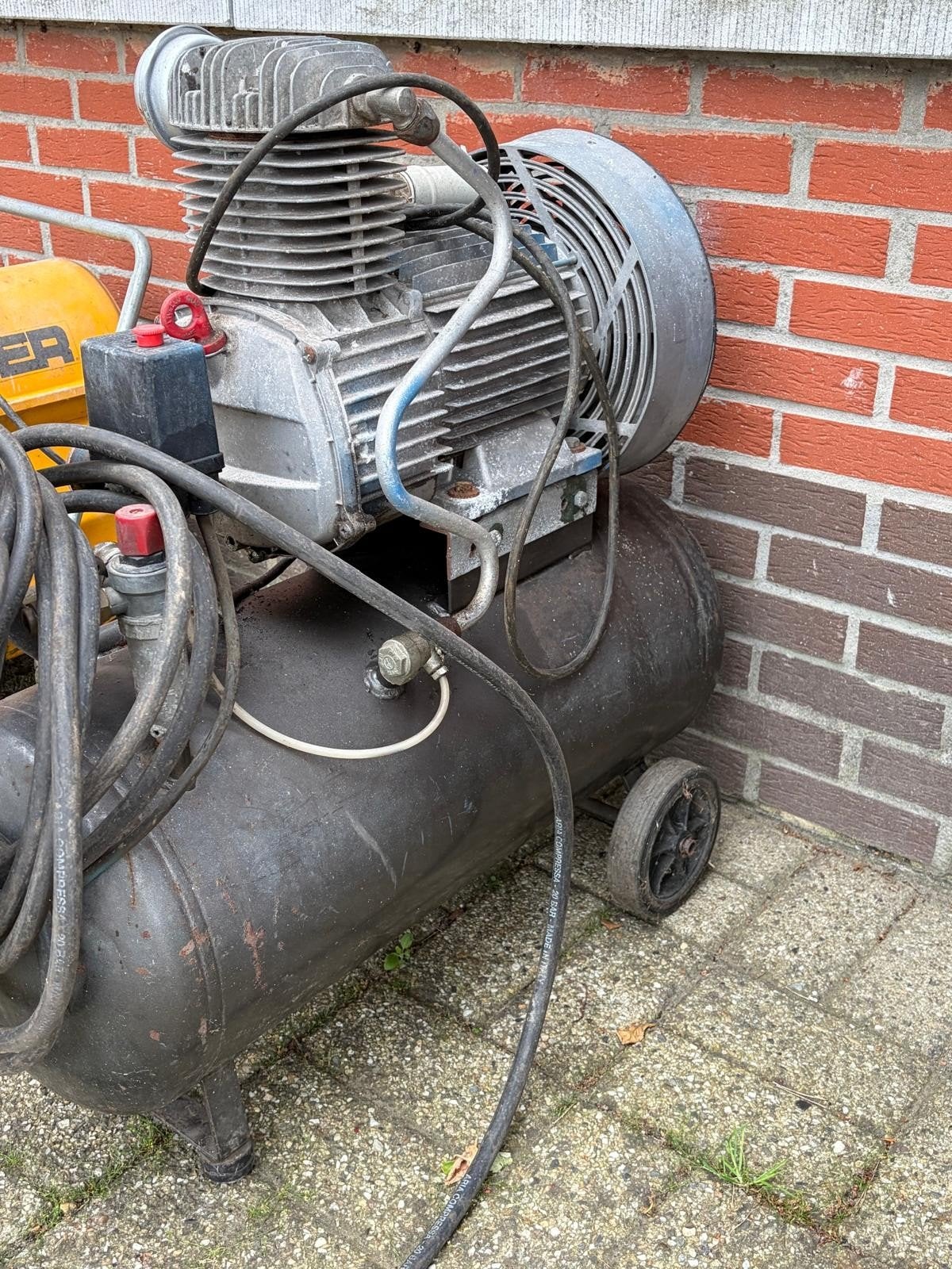 Perfect werkende compressor., Doe-het-zelf en Bouw, Compressors, Ophalen