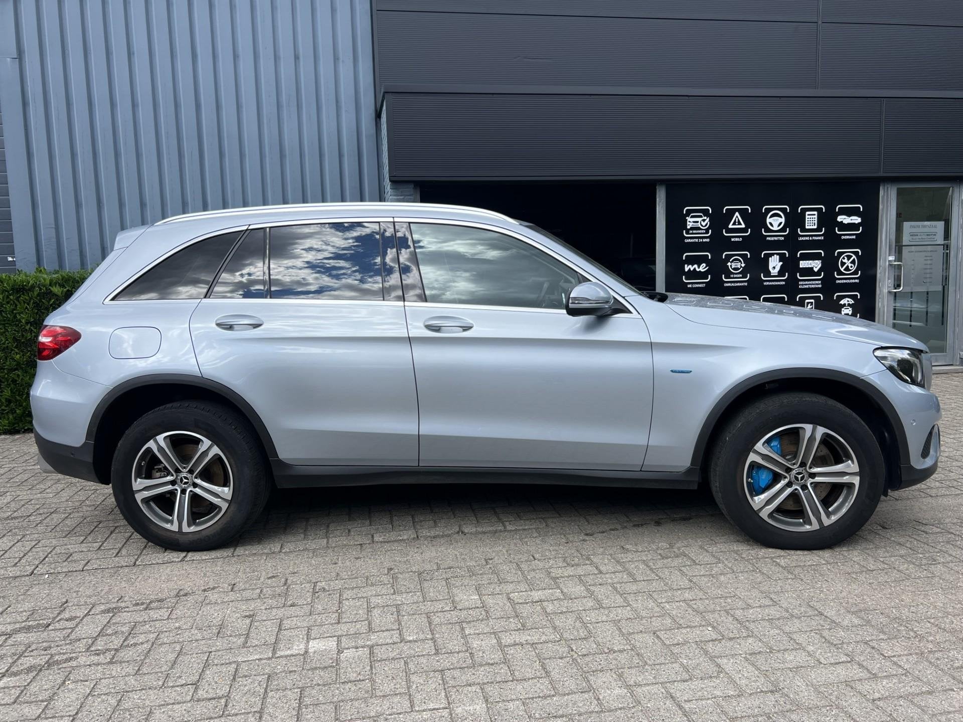 Mercedes-Benz GLC-Klasse 350 e 4MATIC SUV Luxury Line | Trek, Auto's, Automaat, Stof, Gebruikt, Euro 6