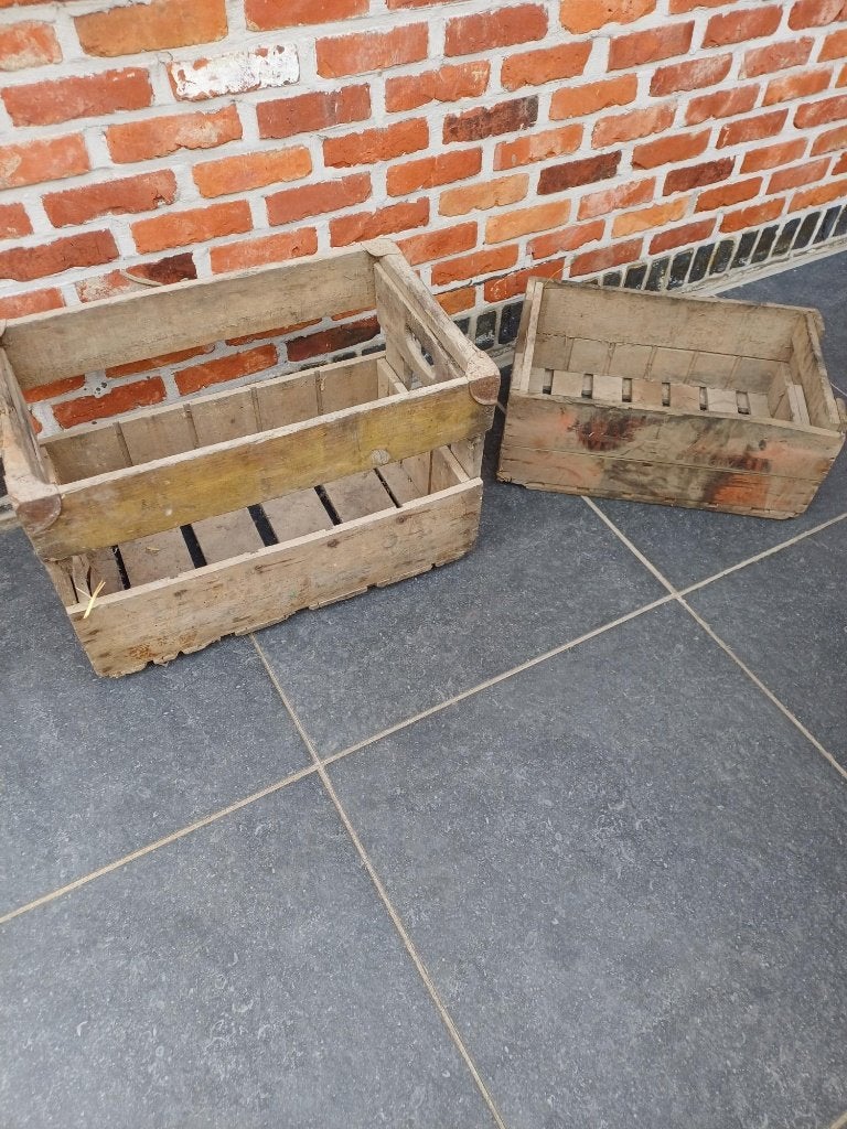 2 authentieke vintage houten kisten – rustiek & decoratief, Ophalen