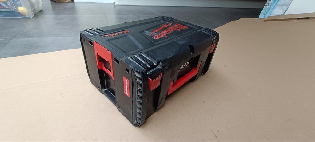 Accu Bradtracker Milwaukee M18CN16GA, Doe-het-zelf en Bouw, Ophalen