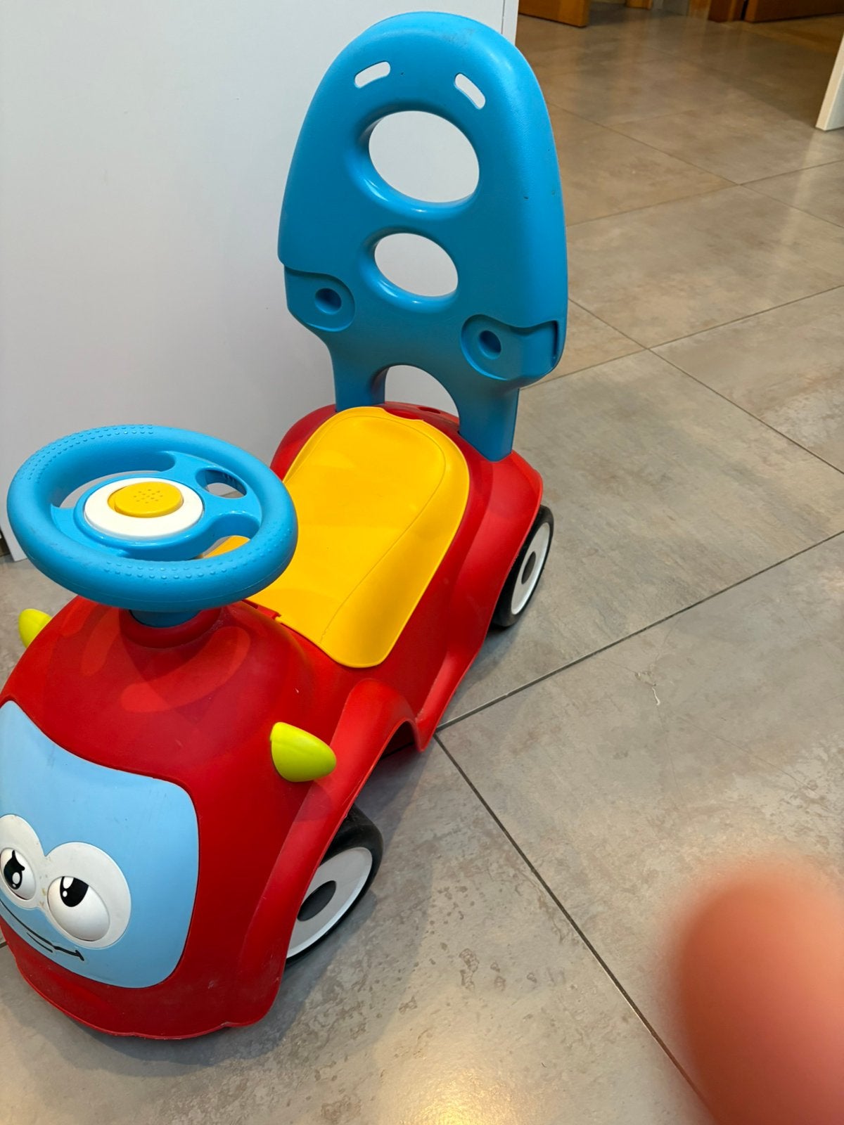 Speelauto 3 leeftijds groepen, Ophalen, Zo goed als nieuw