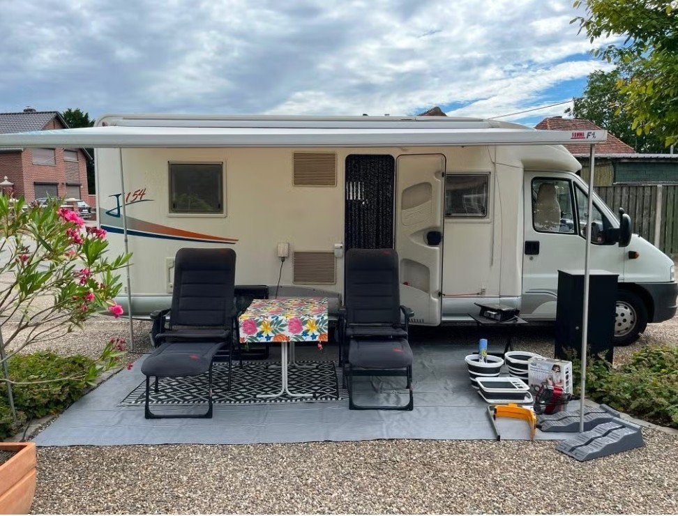 Camper Fiat Jiont J154 4pers 2005 VAKANTIE KLAAR
€ 22.000,00, Standaard zit, Ringverwarming, 6 tot 7 meter, Particulier