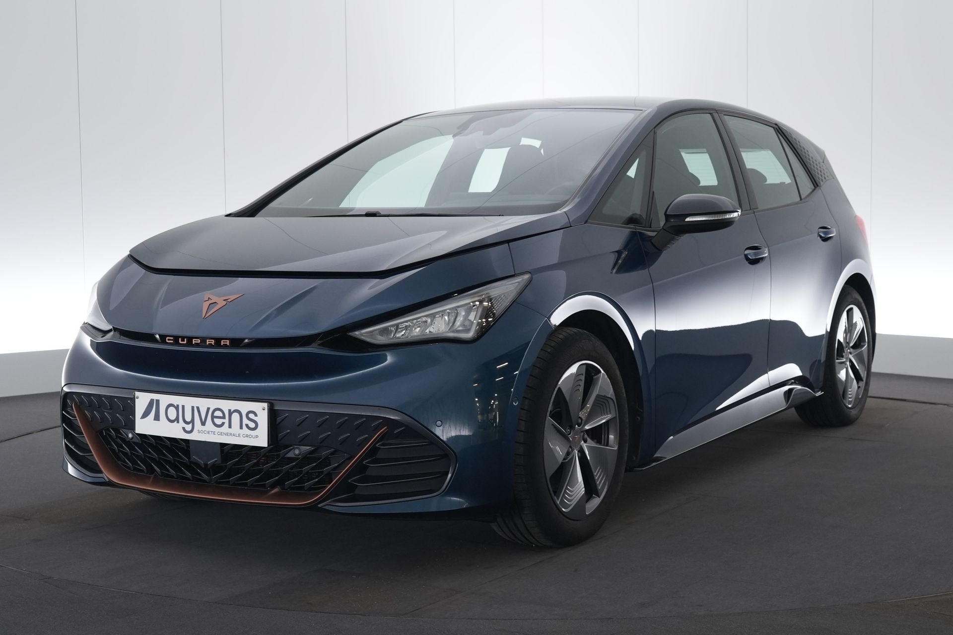 (2CFA929) CUPRA BORN, Autos, Entreprise, Carnet d'entretien, 5 portes, 5 places