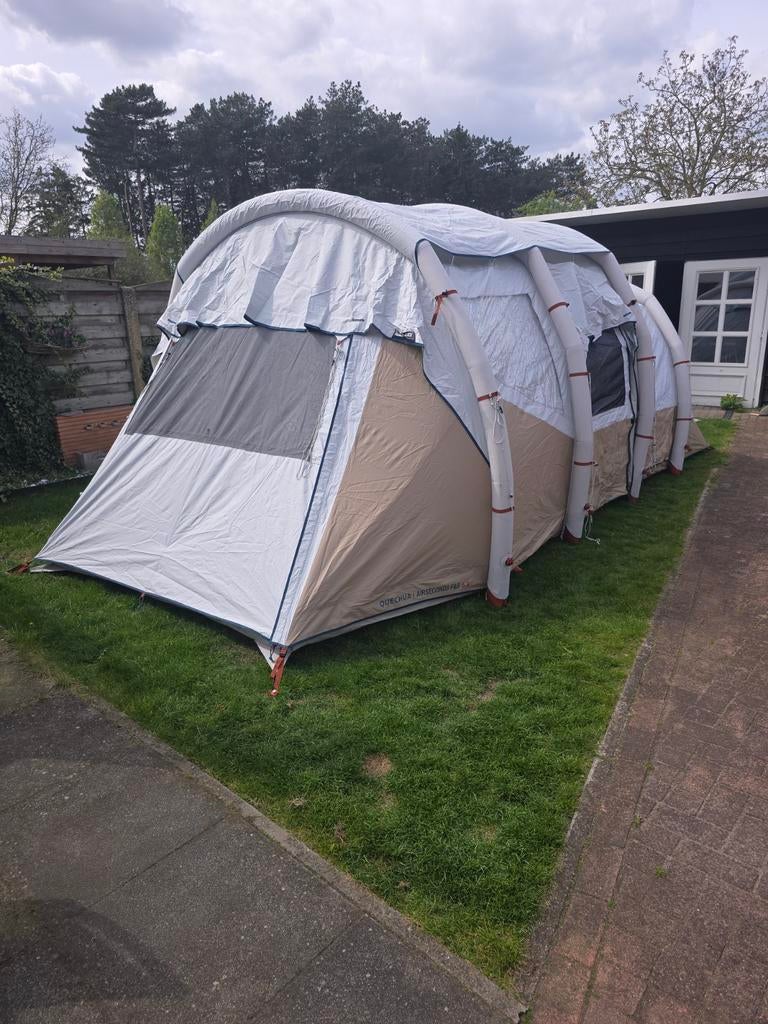 Quechua black and fresh 6.3  6 personen, Caravans en Kamperen, Tenten, Ophalen