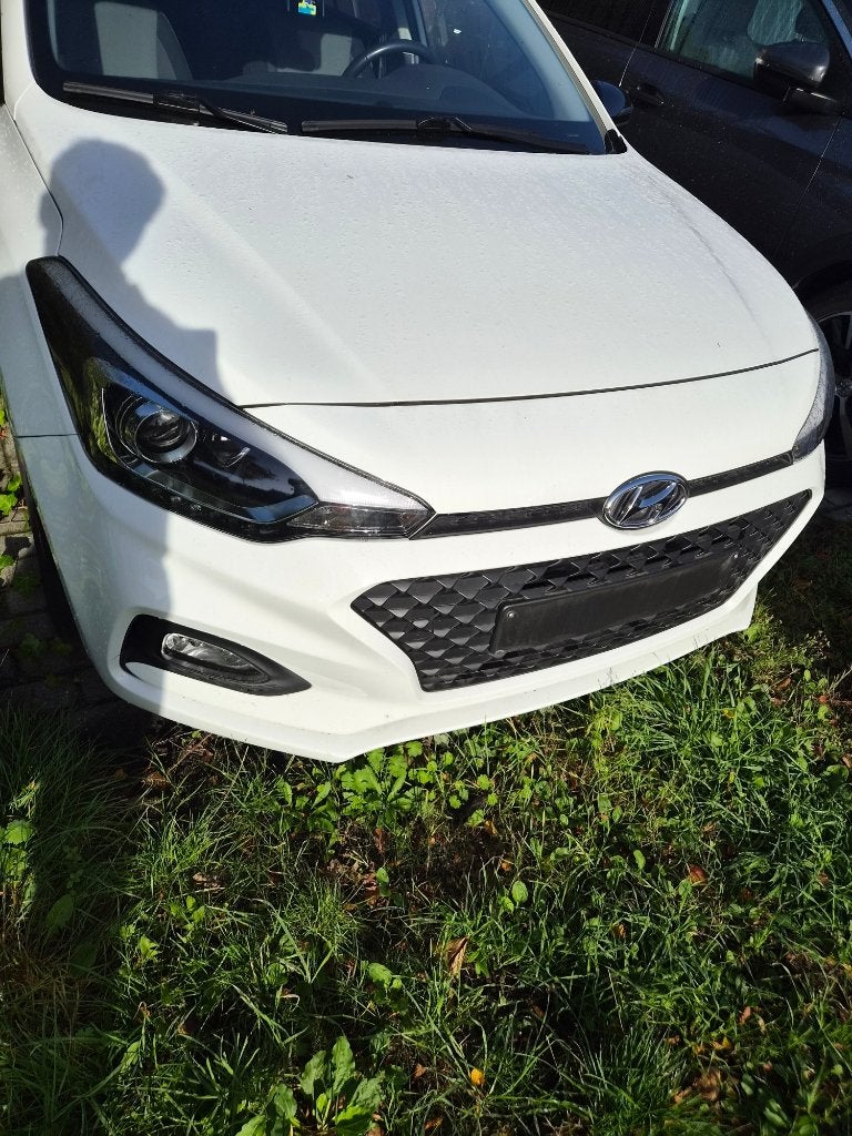 Hyundai  i20 1.2i Twist Techno Pack, Auto's, Voorwielaandrijving, 118 g/km, Stof, Euro 6