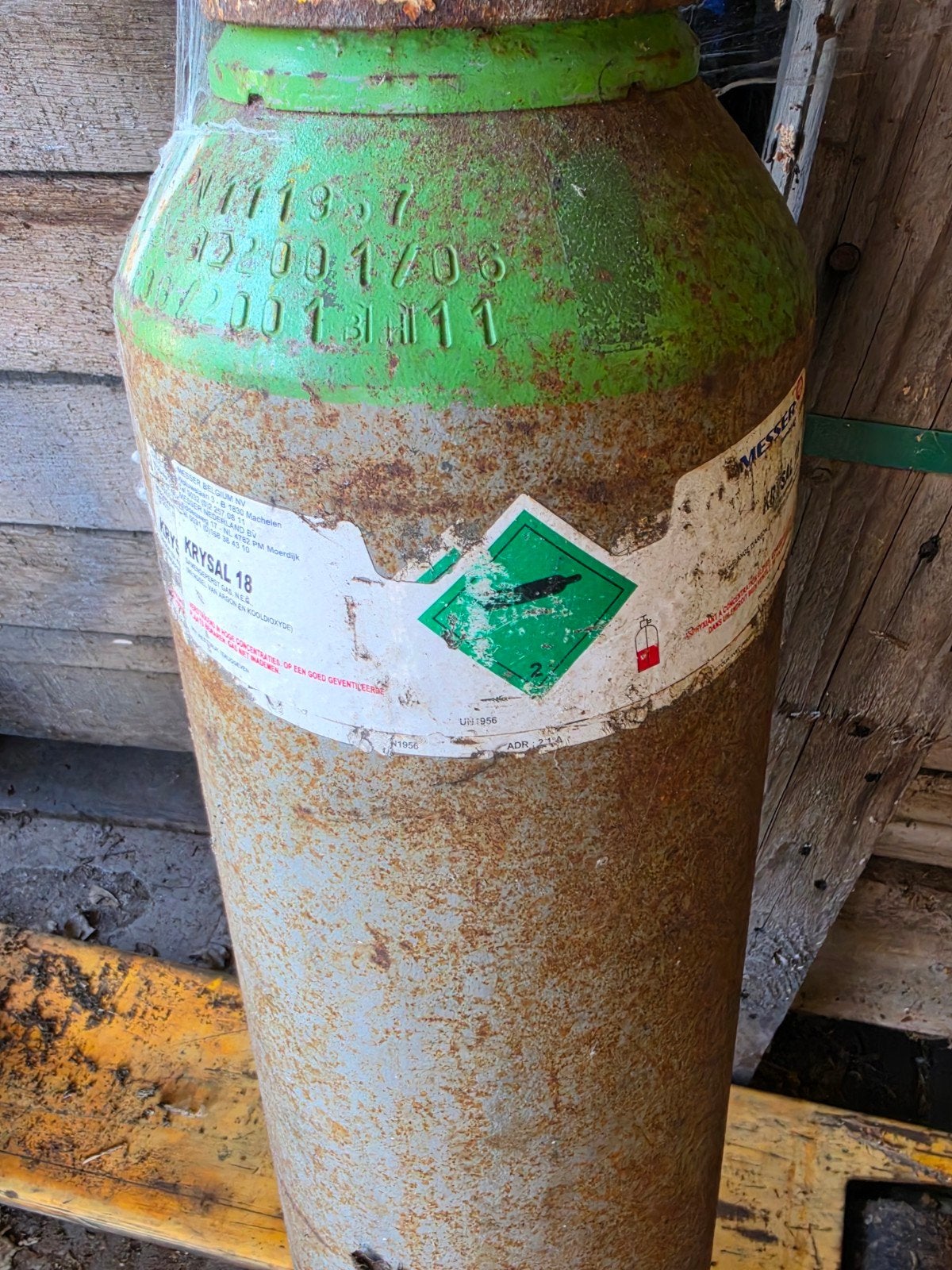 Messer gas cylinder leeg, Ophalen