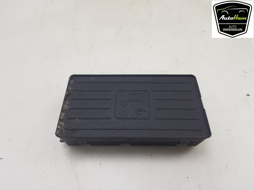 DIVERS Draadloze oplader Seat Arona (KJX) (|81A035502|), Utilisé, Seat