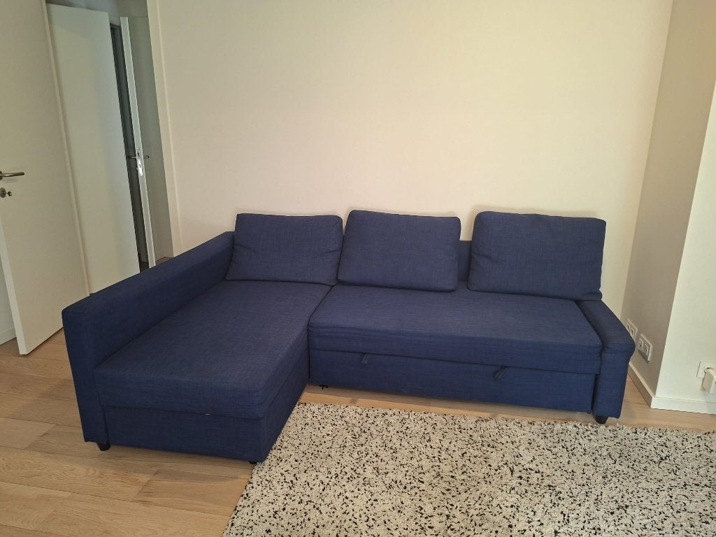 Canapé lit IKEA FRIHETEN, Huis en Inrichting, Slaapkamer | Slaapbanken, Ophalen