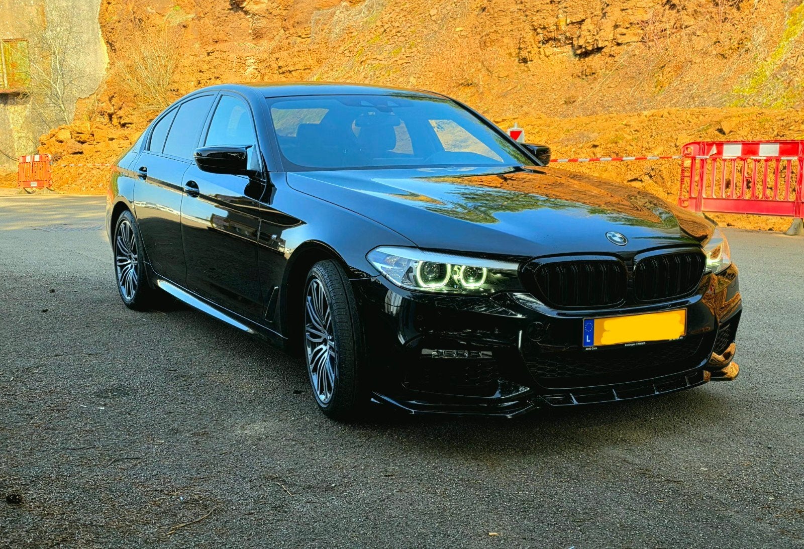Bmw 520 Pack M, Auto's, BMW, Automaat, Zwart, Zwart, Leder