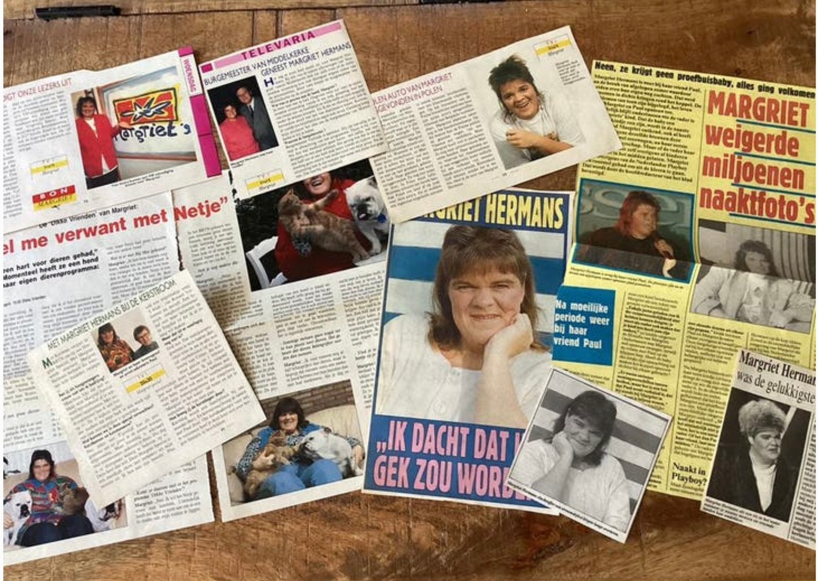 🌼 Klein pakket MARGRIET HERMANS ✂️🌸🗞️, Ophalen of Verzenden, Zo goed als nieuw