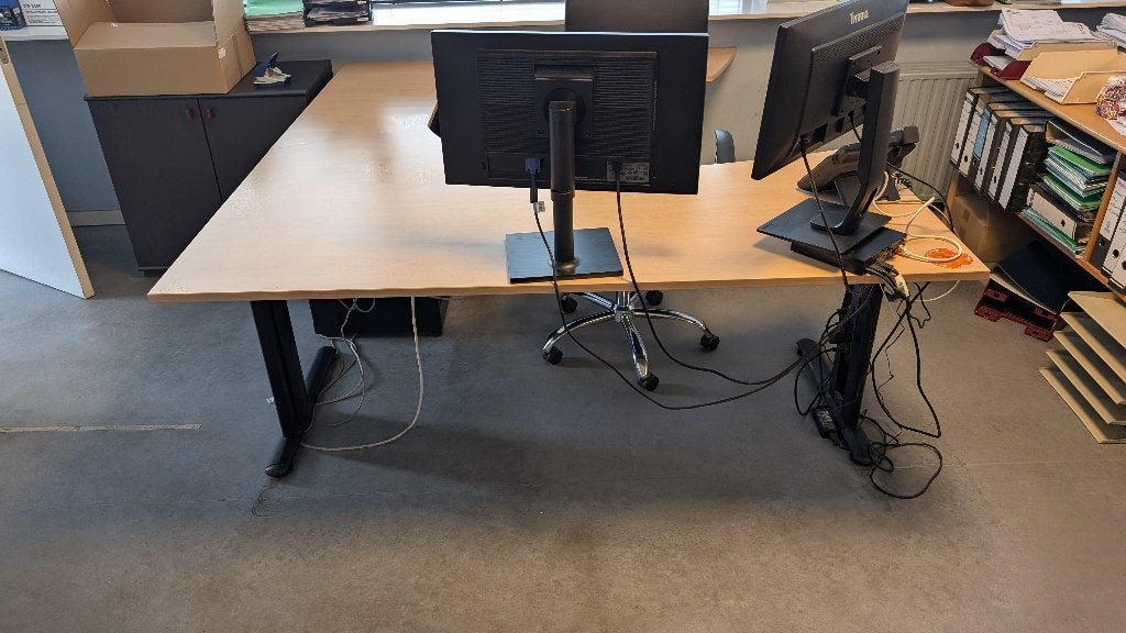 Bureau d'angle spacieux et professionnel incl. 2 classeurs, Maison & Meubles, 180 cm, 200 cm, Utilisé, Réglable en hauteur