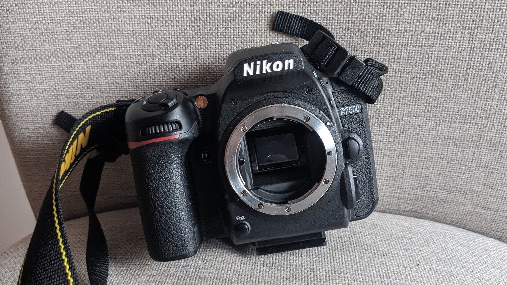 Nikon D7500 - DX SLR camera — Zeer goede staat — 625€, Audio, Tv en Foto, Fotocamera's Digitaal, Ophalen, Spiegelreflex, Ingebouwde flitser