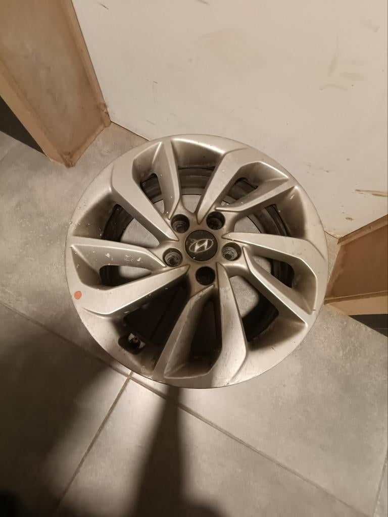 2x Hyundai Tucson velgen 17” – OEM – €180, Auto diversen, Wieldoppen, Ophalen